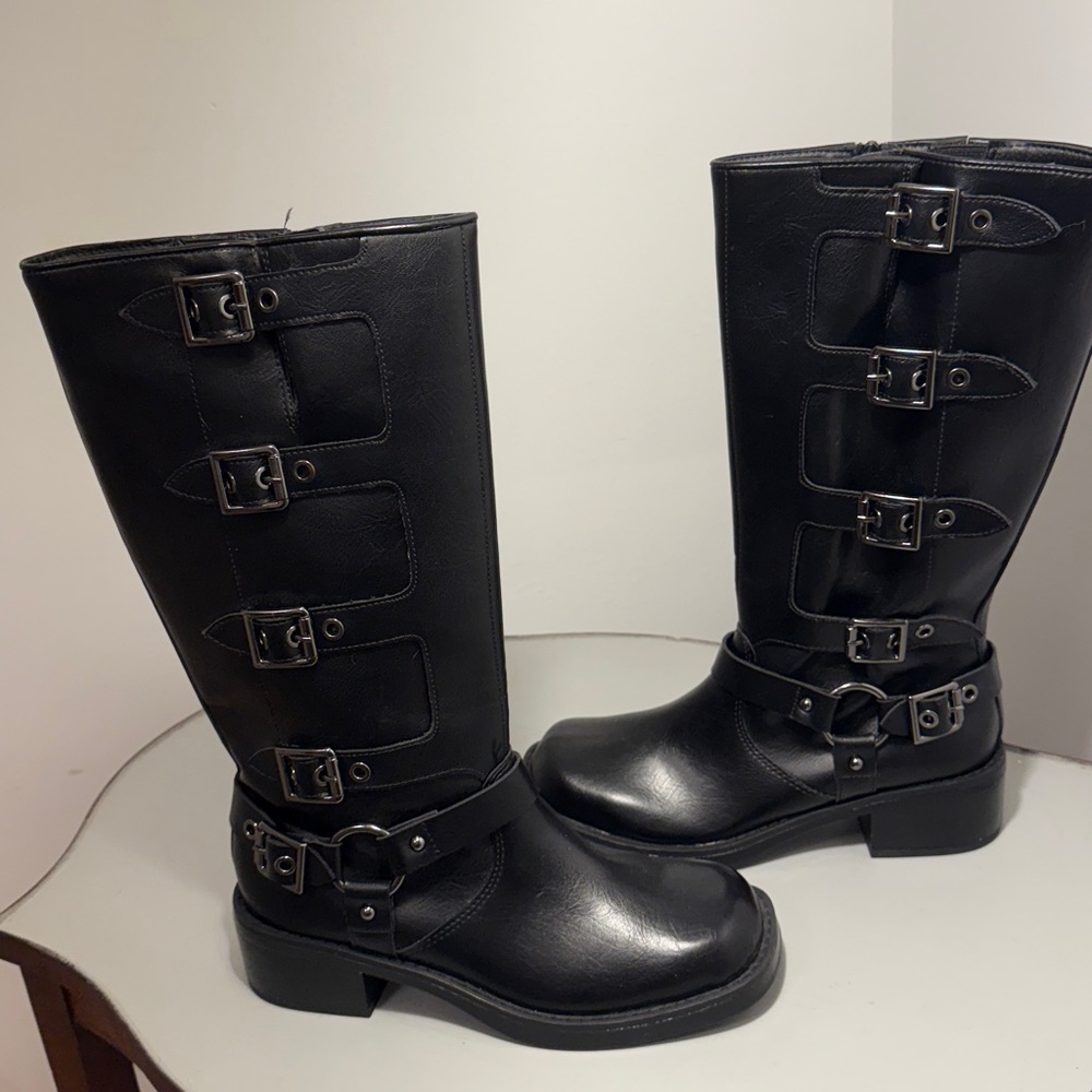 MOTO Goth Black Vegan Leather Boots - Picture 5 of 8